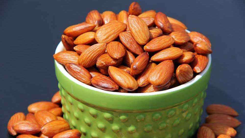 Beckner Farms Roasted Almonds in Oil